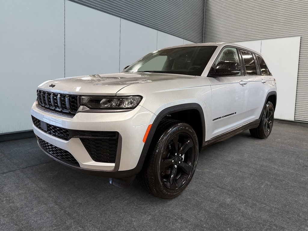 Jeep Grand Cherokee ALTITUDE 2026 à St-Jean-Sur-Richelieu, Québec - 1 - w1024h768px