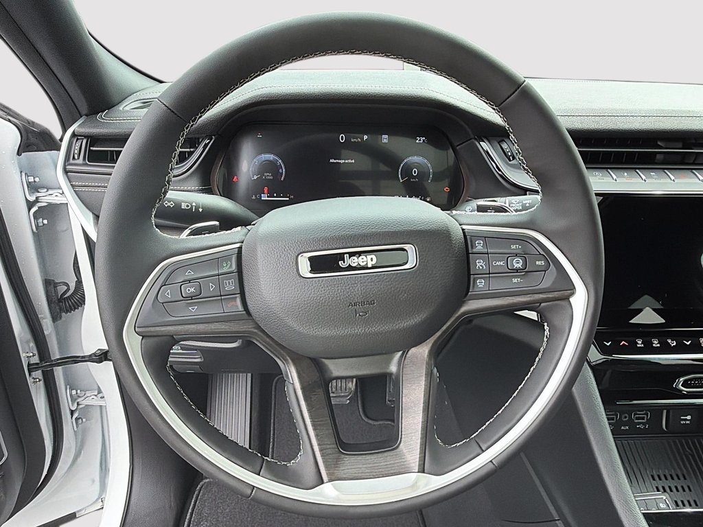 2026 Jeep Grand Cherokee LIMITED RESERVE in Sherbrooke, Quebec - 11 - w1024h768px