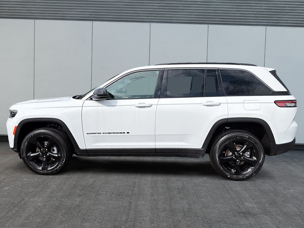 Jeep Grand Cherokee ALTITUDE 2026 à Sherbrooke, Québec - 5 - w1024h768px