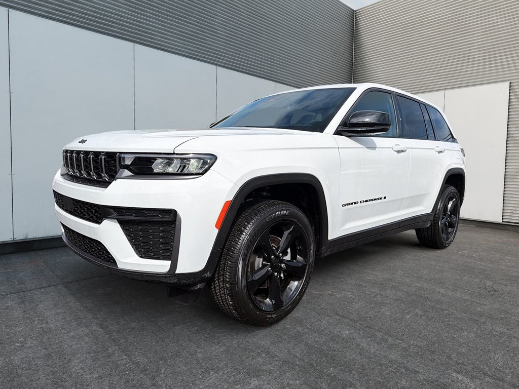 Jeep Grand Cherokee ALTITUDE 2026 à Sherbrooke, Québec - 1 - w1024h768px