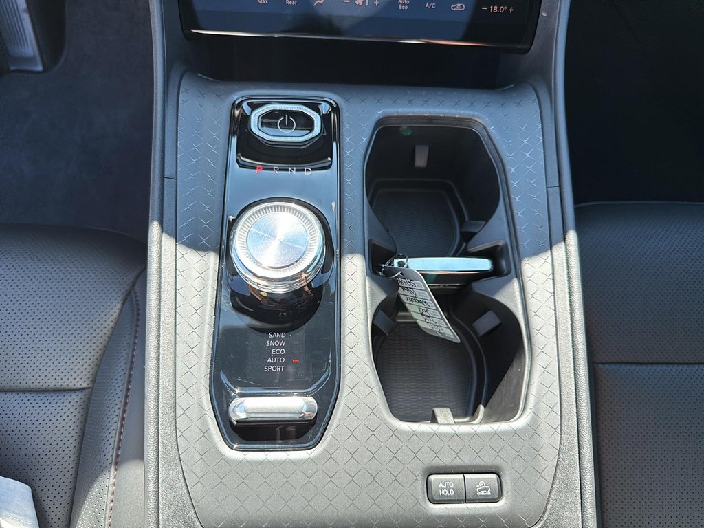 2025 Jeep WAGONEER S LIMITED in Sherbrooke, Quebec - 18 - w1024h768px