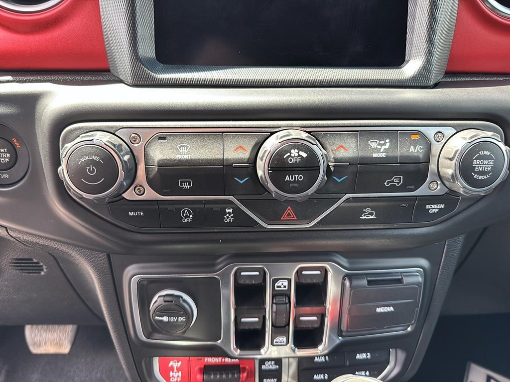 Jeep WRANGLER 4-Door Rubicon Sky One Touch 2023 à Saint-Hyacinthe, Québec - 14 - w1024h768px