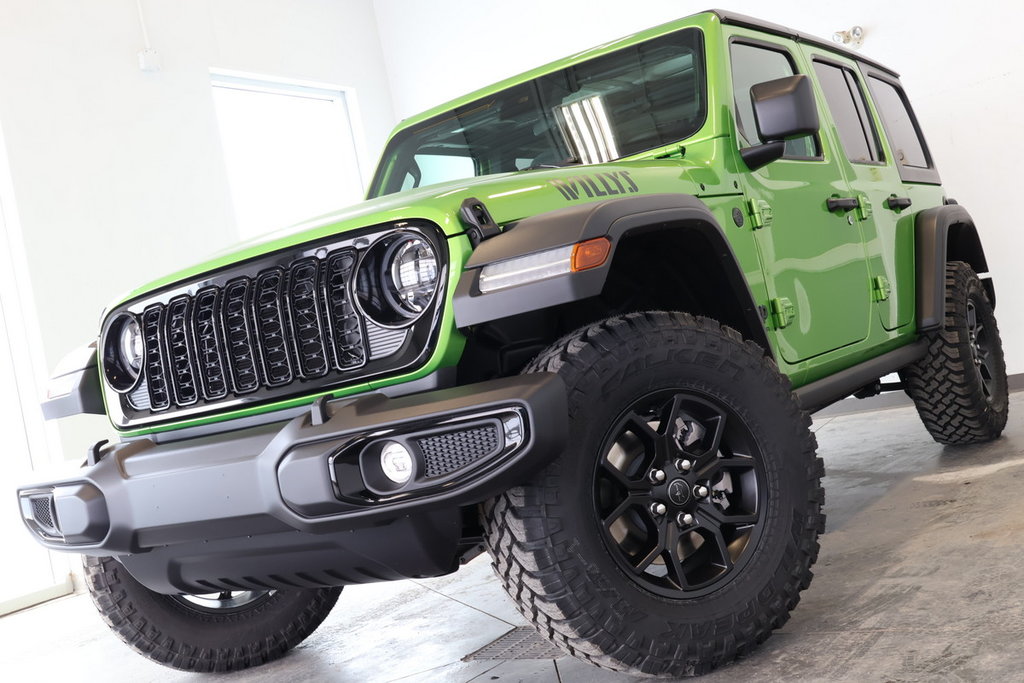 Jeep WRANGLER 4-Door WILLYS 2025 à Sherbrooke, Québec - 2 - w1024h768px