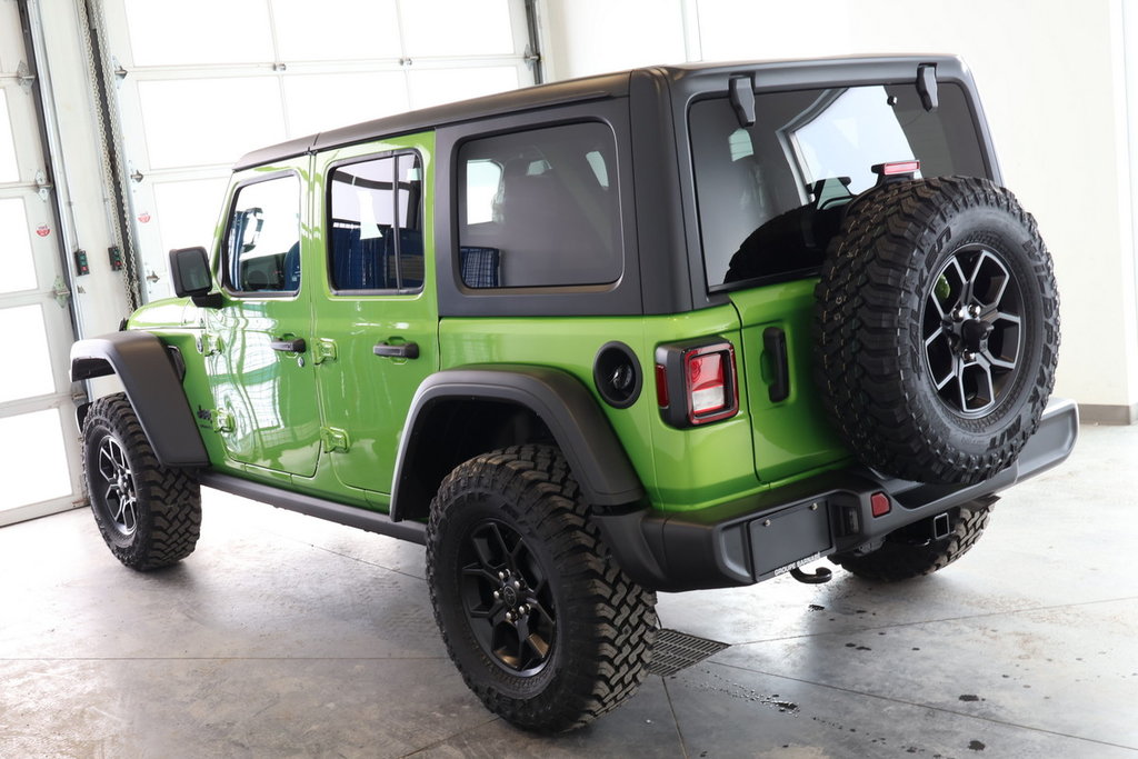 Jeep WRANGLER 4-Door WILLYS 2025 à Sherbrooke, Québec - 5 - w1024h768px