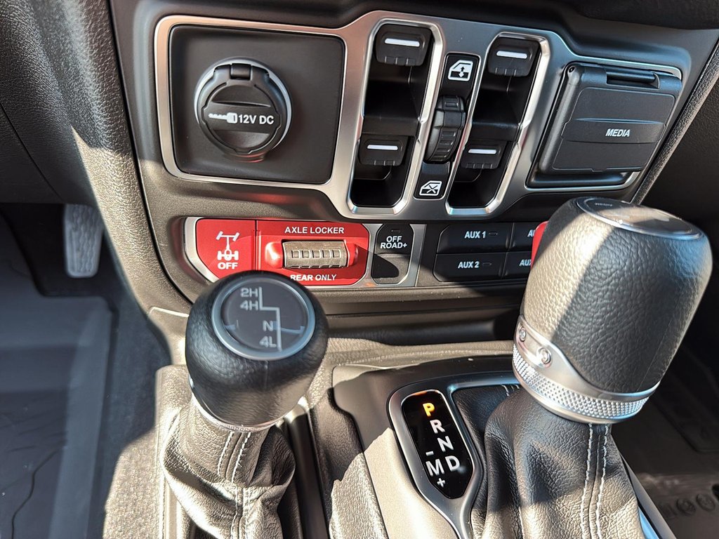 2025 Jeep WRANGLER 4-Door WILLYS in St-Jean-Sur-Richelieu, Quebec - 15 - w1024h768px