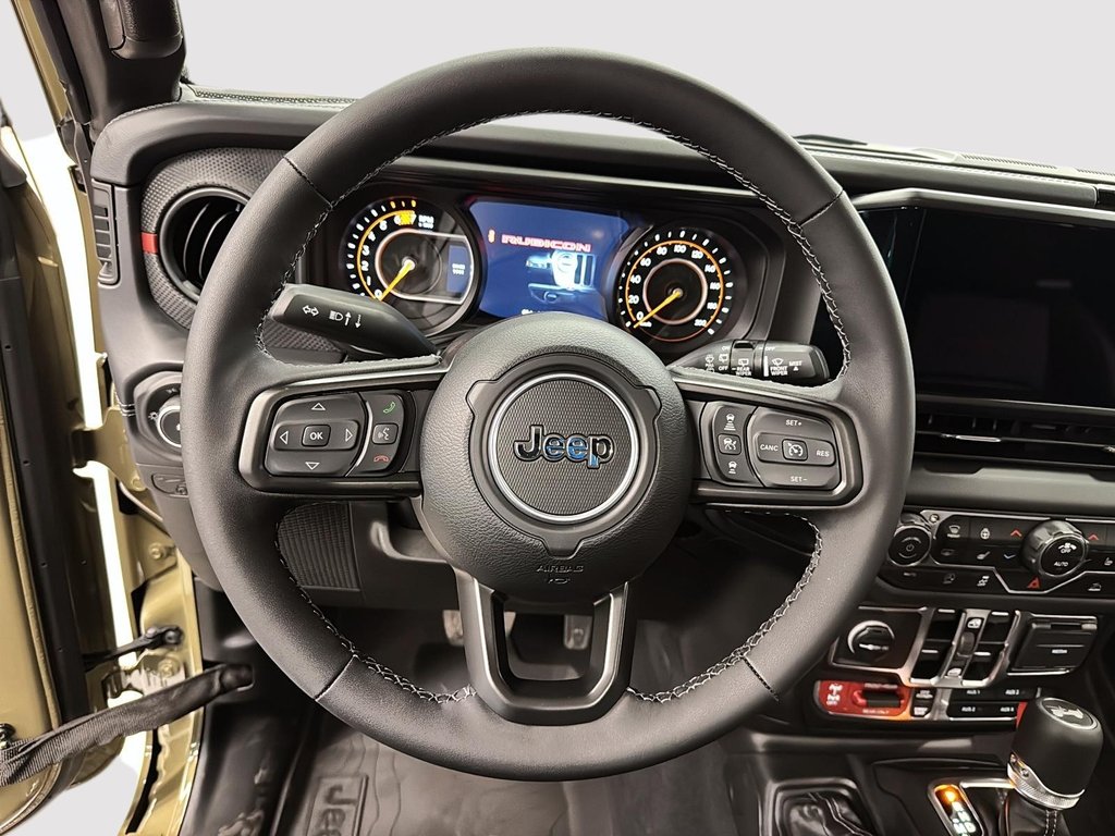 2025 Jeep Wrangler 4-Door RUBICON in Sherbrooke, Quebec - 12 - w1024h768px