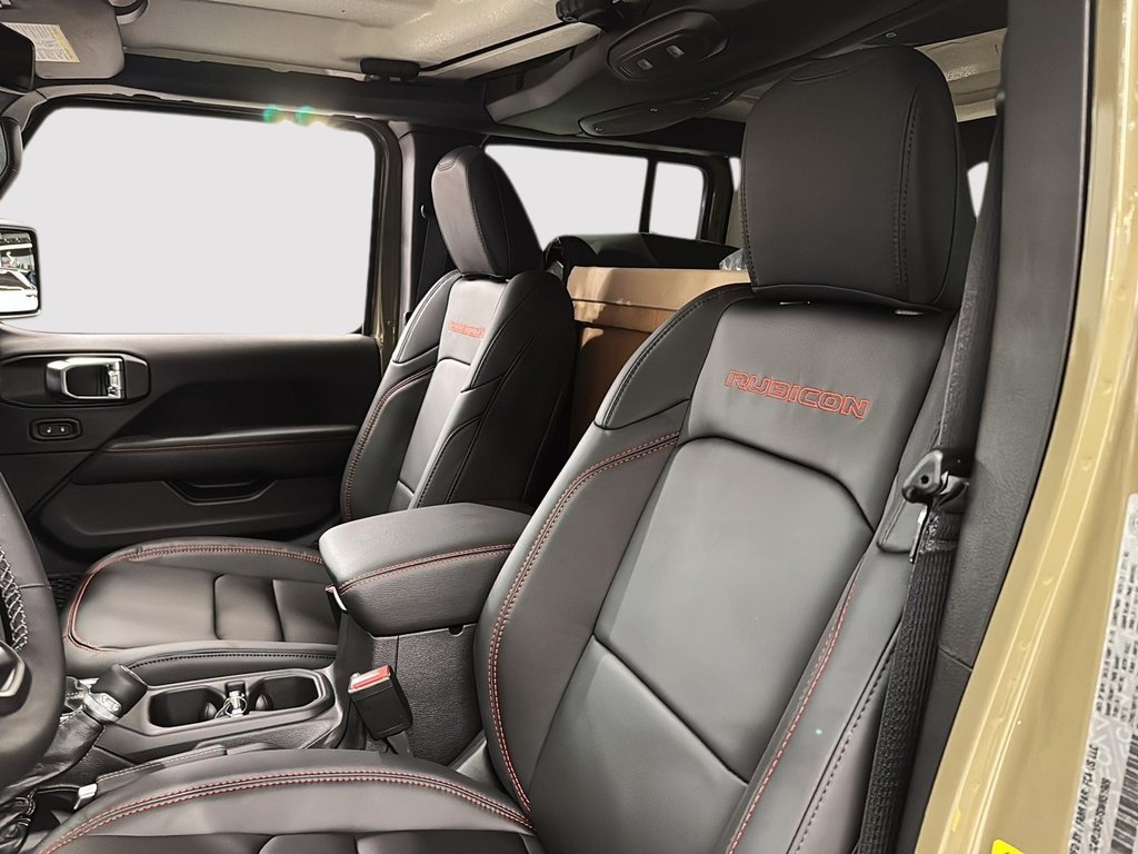 2025 Jeep Wrangler 4-Door RUBICON in Sherbrooke, Quebec - 9 - w1024h768px