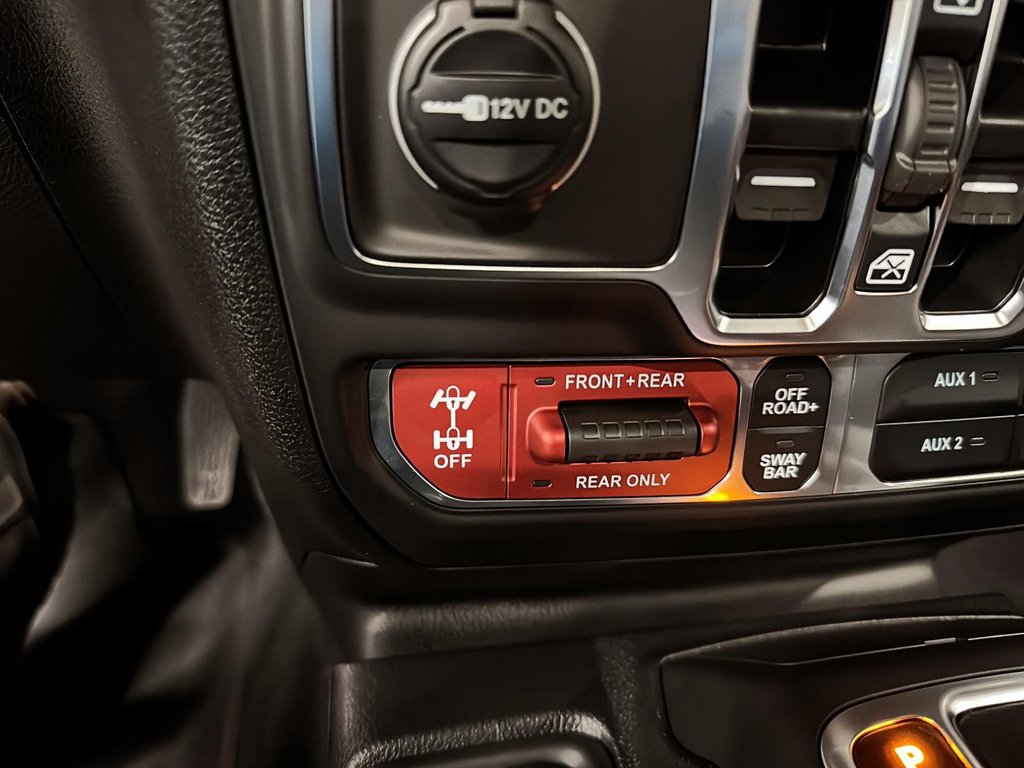 2025 Jeep Wrangler 4-Door RUBICON in Sherbrooke, Quebec - 16 - w1024h768px