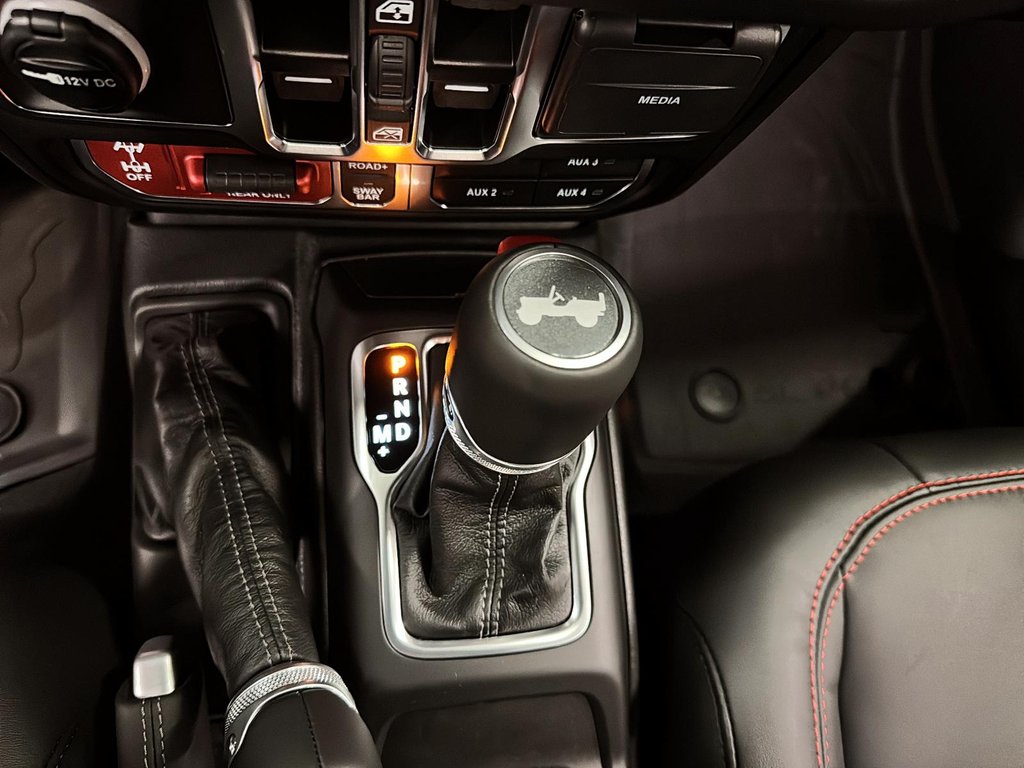 2025 Jeep Wrangler 4-Door RUBICON in Sherbrooke, Quebec - 15 - w1024h768px