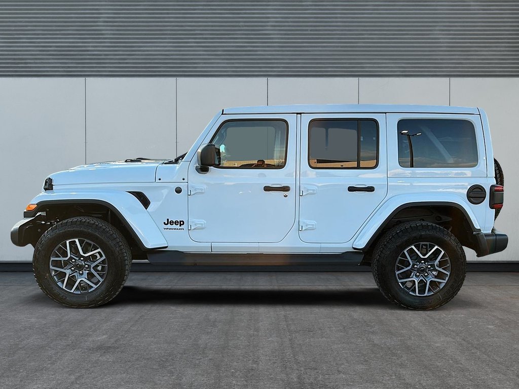 2025 Jeep WRANGLER 4-Door SAHARA in Sherbrooke, Quebec - 5 - w1024h768px
