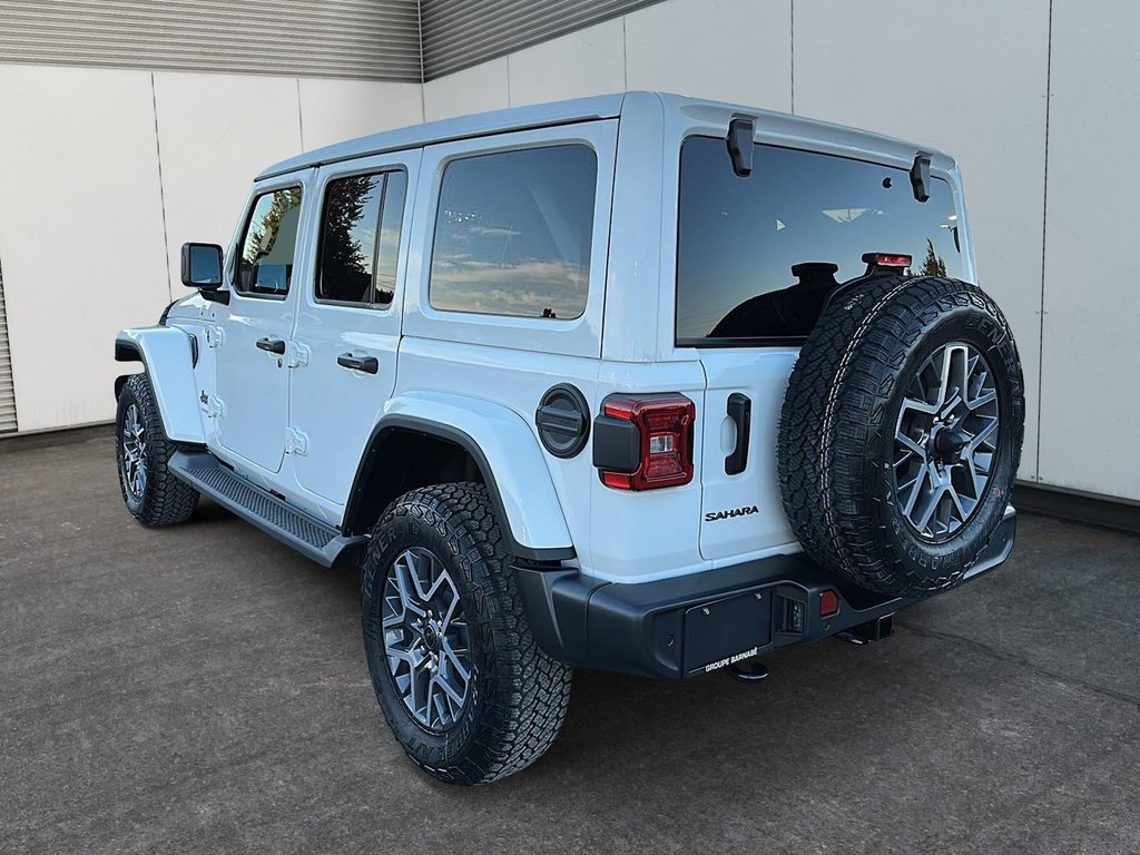 2025 Jeep WRANGLER 4-Door SAHARA in Sherbrooke, Quebec - 4 - w1024h768px
