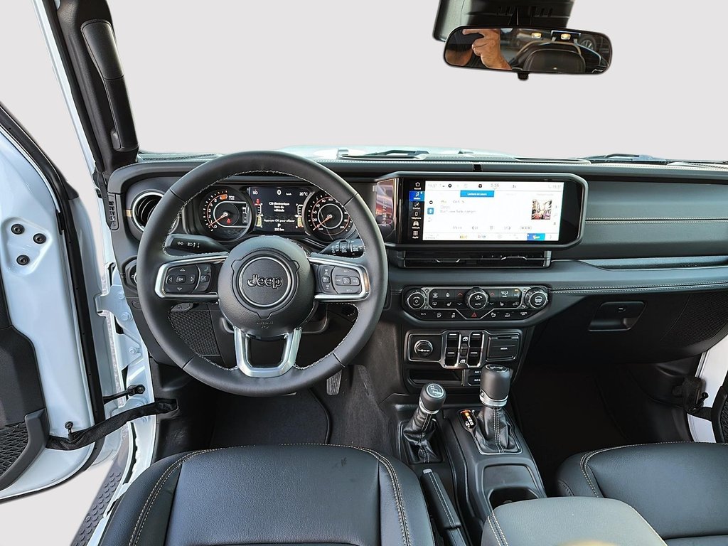 2025 Jeep WRANGLER 4-Door SAHARA in Sherbrooke, Quebec - 9 - w1024h768px