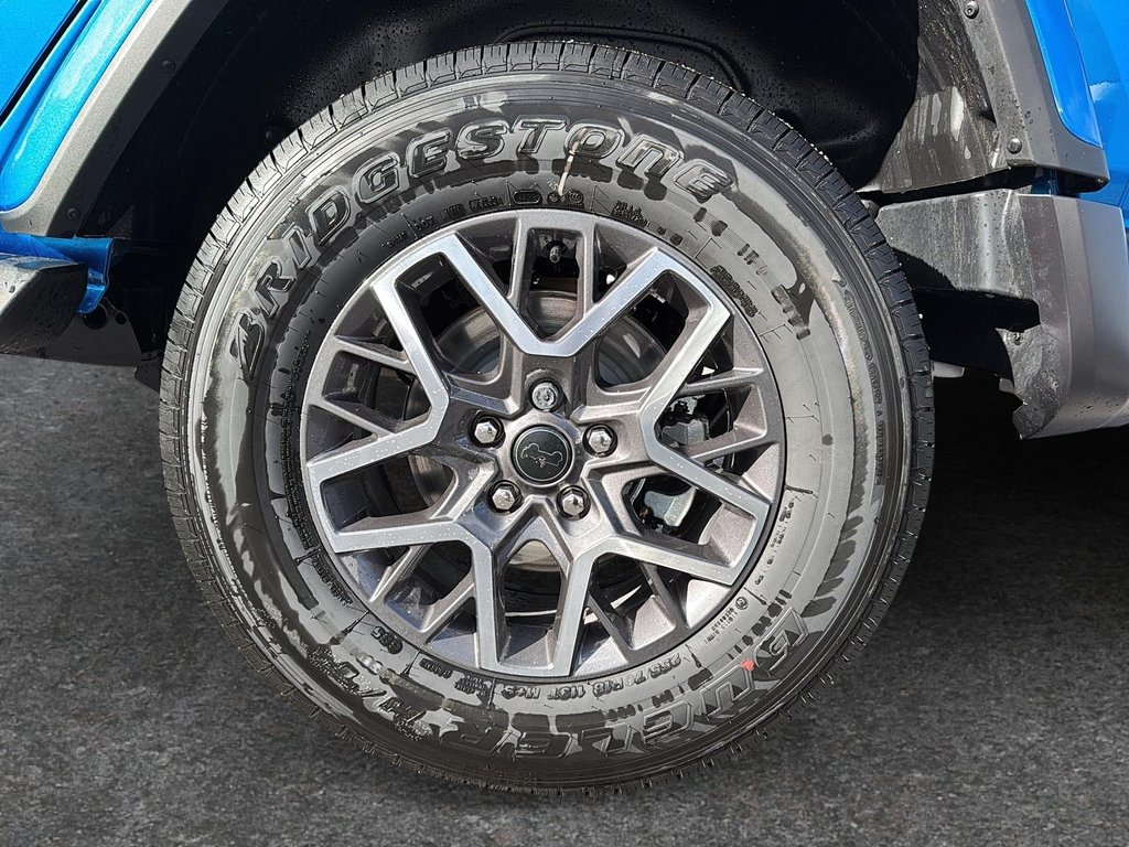 Jeep Wrangler 4-Door SAHARA 2026 à Sherbrooke, Québec - 7 - w1024h768px