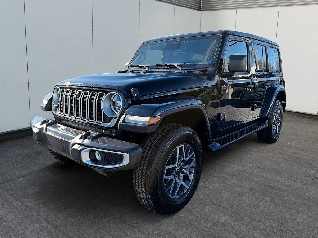 Jeep Wrangler 4-Door SAHARA 2026 à St-Jean-Sur-Richelieu, Québec - 1 - w1024h768px