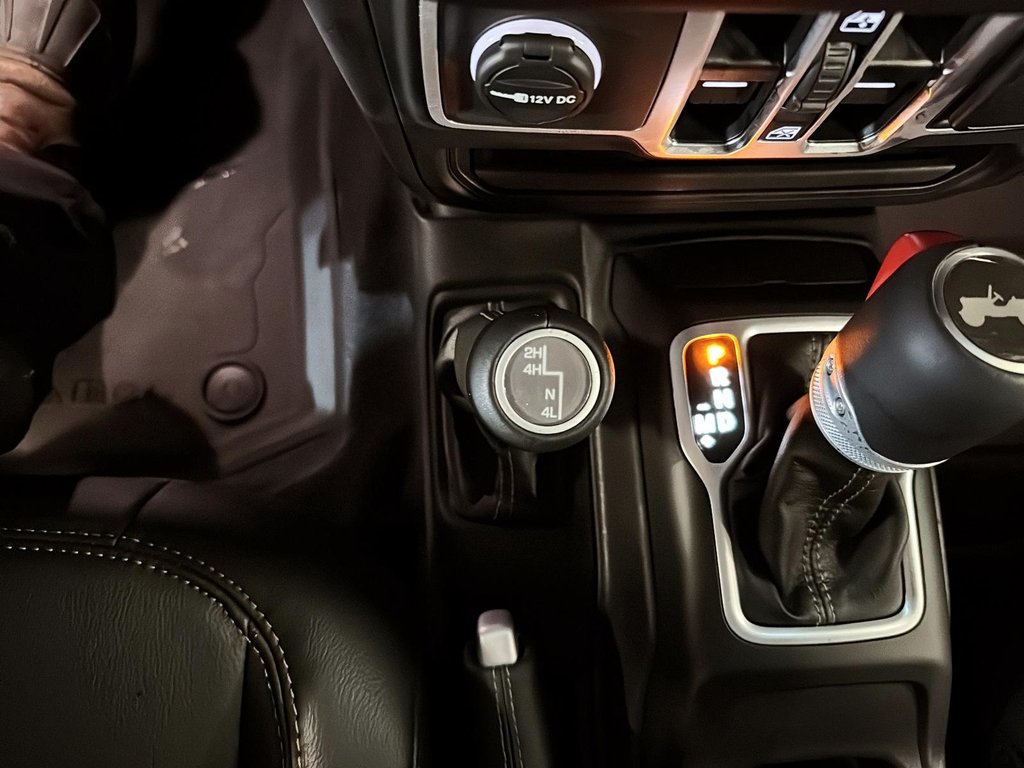 2026 Jeep Wrangler 4-Door SAHARA in St-Jean-Sur-Richelieu, Quebec - 16 - w1024h768px