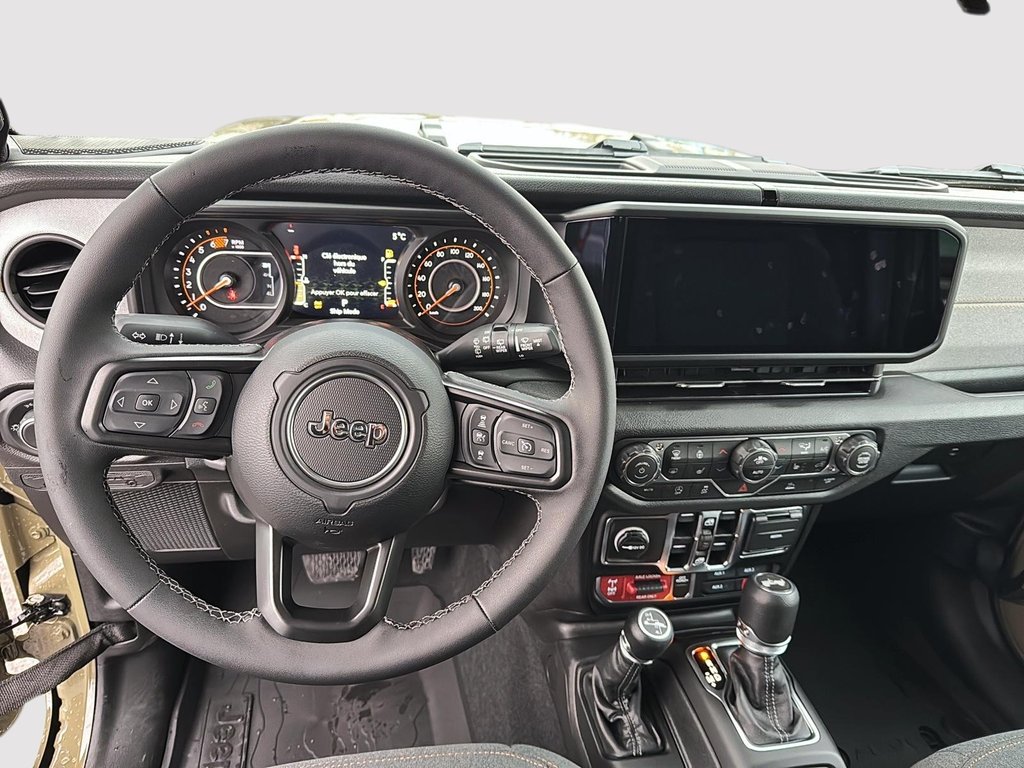 Jeep Wrangler 4-Door WILLYS 2026 à Sherbrooke, Québec - 10 - w1024h768px
