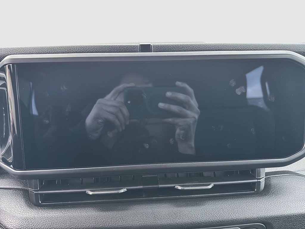 Jeep Wrangler 4-Door WILLYS 2026 à Sherbrooke, Québec - 17 - w1024h768px