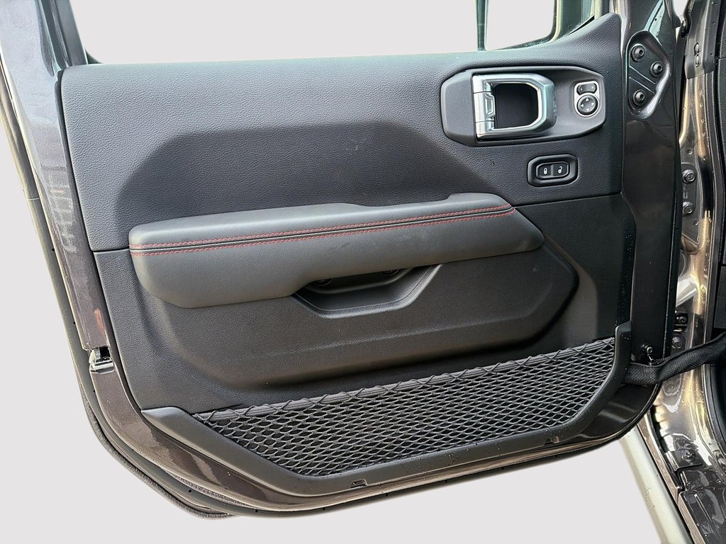 Jeep Wrangler 4-Door RUBICON 2026 à Sherbrooke, Québec - 11 - w1024h768px