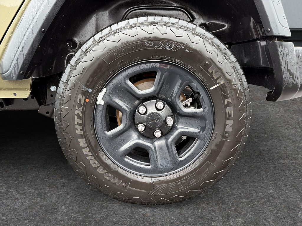 Jeep Wrangler 4-Door SPORT 2026 à St-Jean-Sur-Richelieu, Québec - 7 - w1024h768px