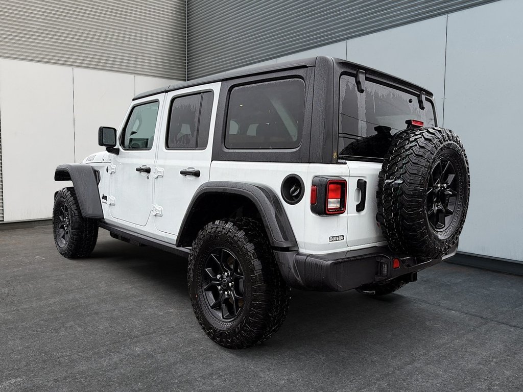 Jeep Wrangler 4-Door WILLYS 2026 à St-Jean-Sur-Richelieu, Québec - 4 - w1024h768px