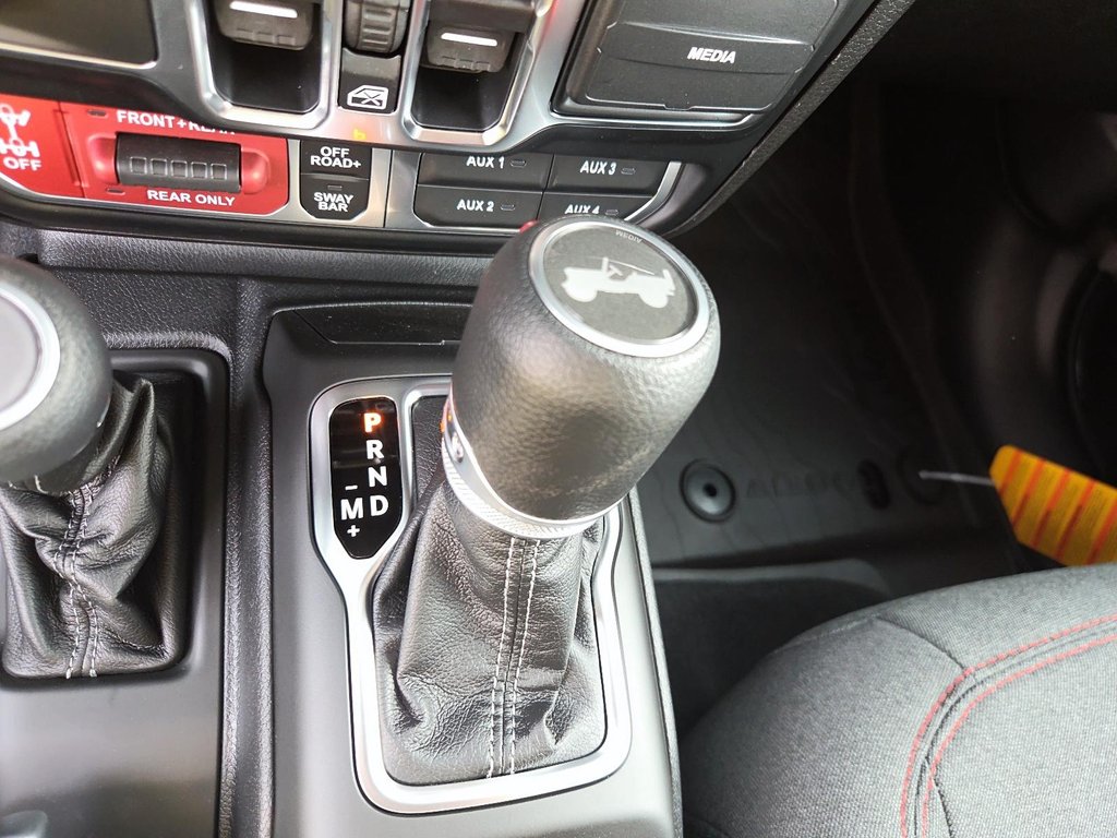 2026 Jeep Wrangler 4-Door RUBICON in St-Jean-Sur-Richelieu, Quebec - 14 - w1024h768px