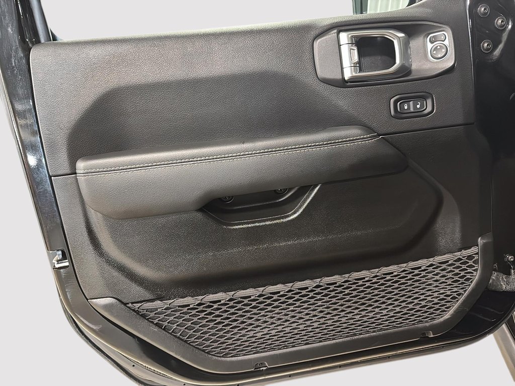 Jeep Wrangler 4XE Unlimited Rubicon UNLIMITED RUBICON CUIR BRUN 2022 à St-Jean-Sur-Richelieu, Québec - 11 - w1024h768px