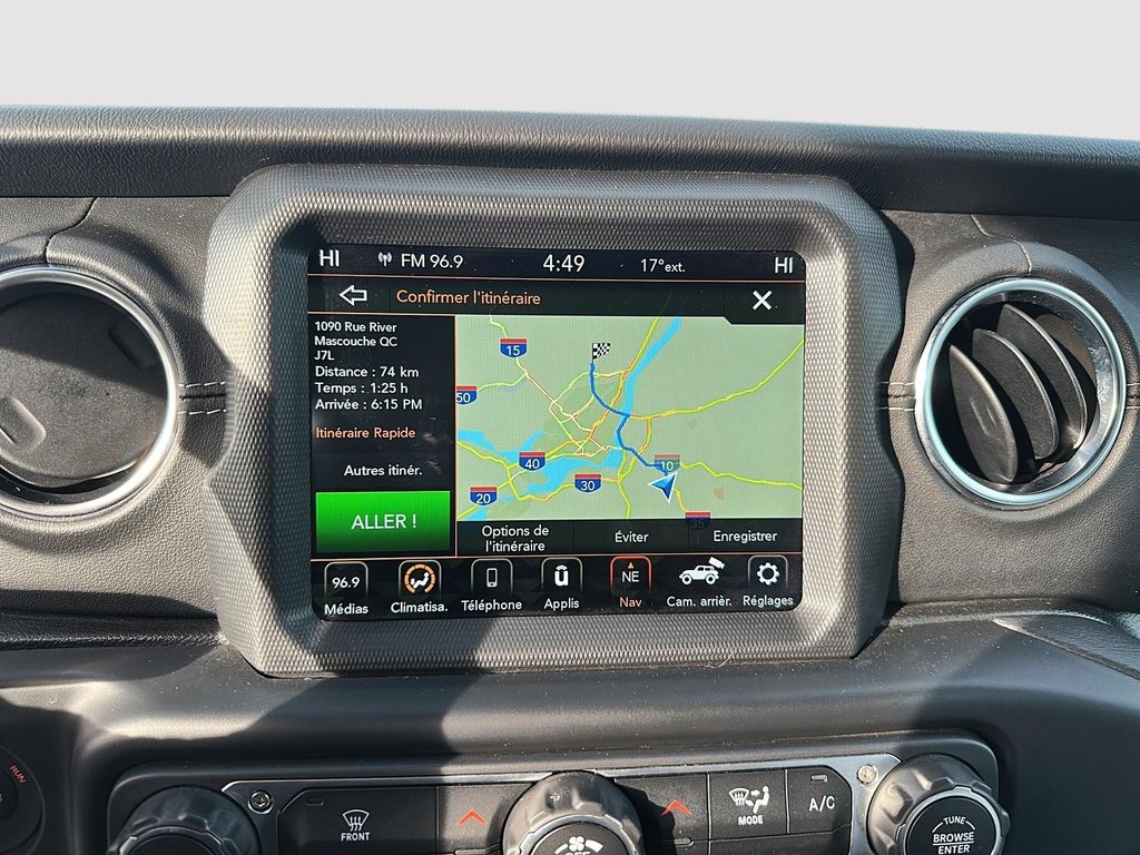 Jeep Wrangler 4xe Unlimited Sahara Sky-One Touch 2021 à St-Jean-Sur-Richelieu, Québec - 17 - w1024h768px