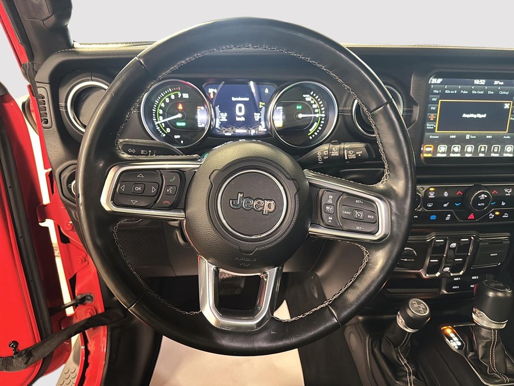 Jeep Wrangler 4xe Unlimited Sahara Sky-One Touch 2021 à St-Jean-Sur-Richelieu, Québec - 12 - w1024h768px