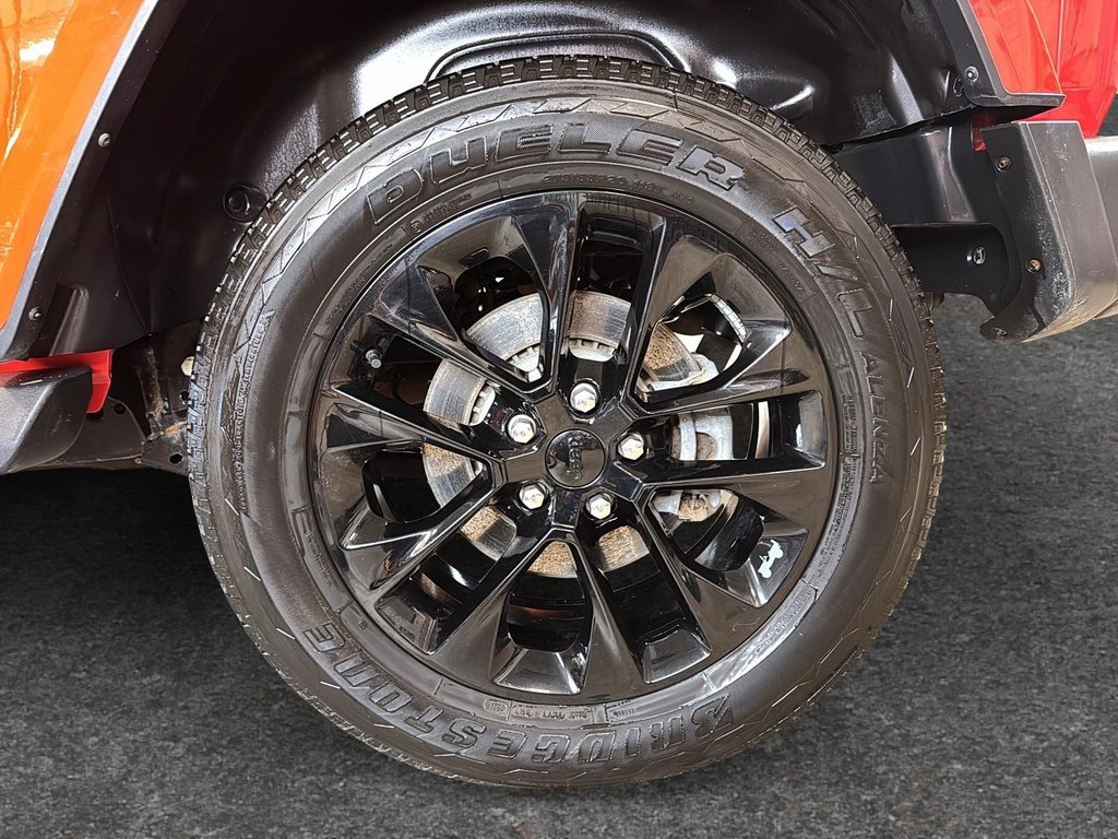 Jeep Wrangler 4xe Unlimited Sahara Sky-One Touch 2021 à St-Jean-Sur-Richelieu, Québec - 7 - w1024h768px