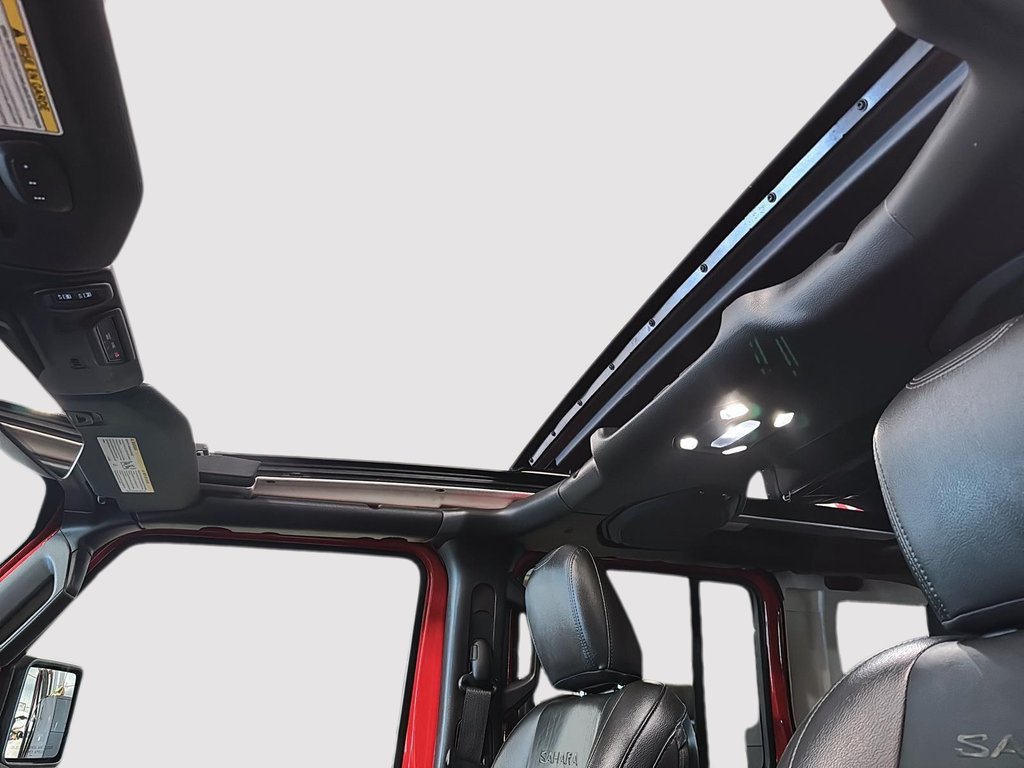 Jeep Wrangler 4xe Unlimited Sahara Sky-One Touch 2021 à St-Jean-Sur-Richelieu, Québec - 17 - w1024h768px