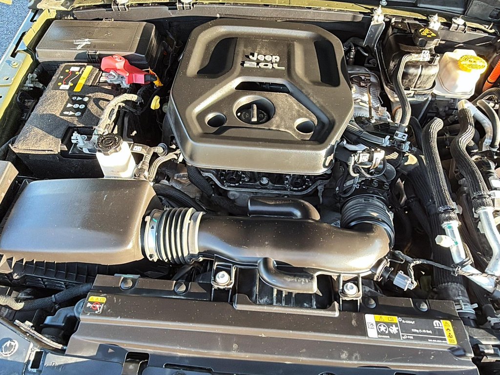 2022 Jeep Wrangler 4xe UNLIMITED SAHARA in St-Jean-Sur-Richelieu, Quebec - 8 - w1024h768px