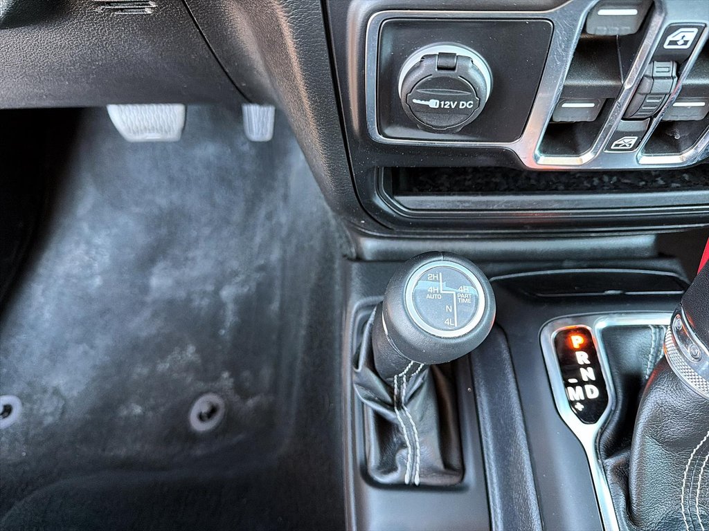 2022 Jeep Wrangler 4xe UNLIMITED SAHARA in St-Jean-Sur-Richelieu, Quebec - 16 - w1024h768px