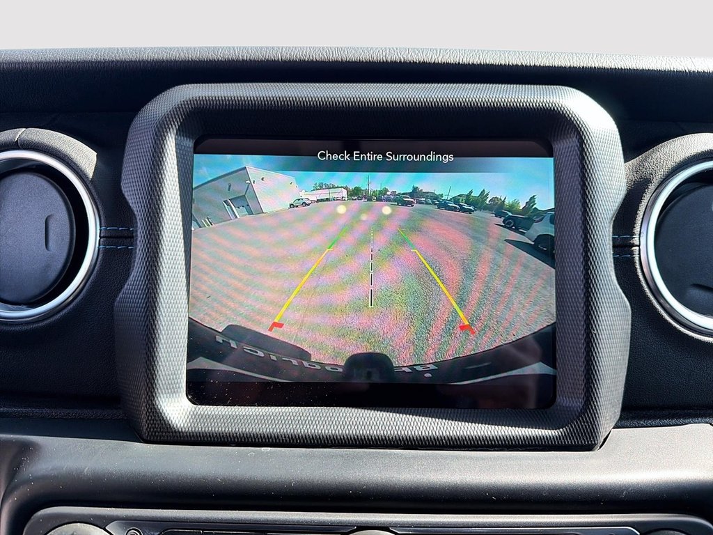 2022 Jeep Wrangler 4xe Unlimited Rubicon in St-Jean-Sur-Richelieu, Quebec - 17 - w1024h768px