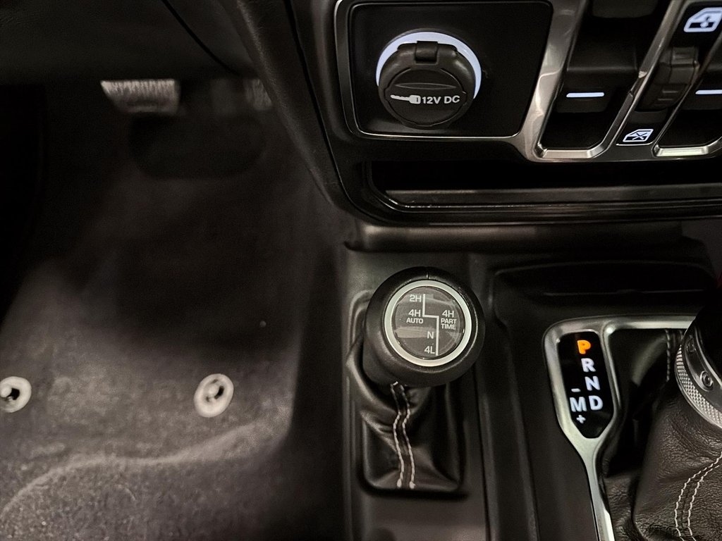 2022 Jeep Wrangler 4xe UNLIMITED SAHARA | TOIT SKY ONE TOUCH in Saint-Hyacinthe, Quebec - 16 - w1024h768px