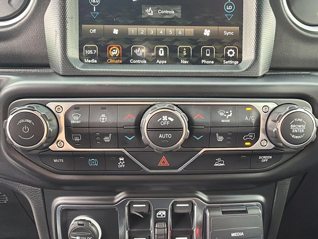 2022 Jeep Wrangler 4xe UNLIMITED SAHARA | TOIT SKY ONE TOUCH in St-Jean-Sur-Richelieu, Quebec - 14 - w1024h768px