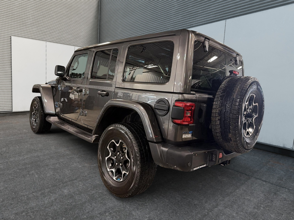 2022 Jeep Wrangler 4xe Unlimited Rubicon in St-Jean-Sur-Richelieu, Quebec - 4 - w1024h768px