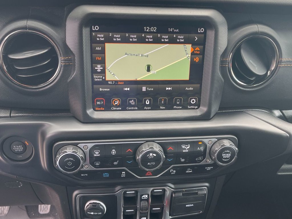 Jeep Wrangler 4xe Unlimited High Altitude 4XE Branchable SKYVIEW 2023 à St-Jean-Sur-Richelieu, Québec - 5 - w1024h768px