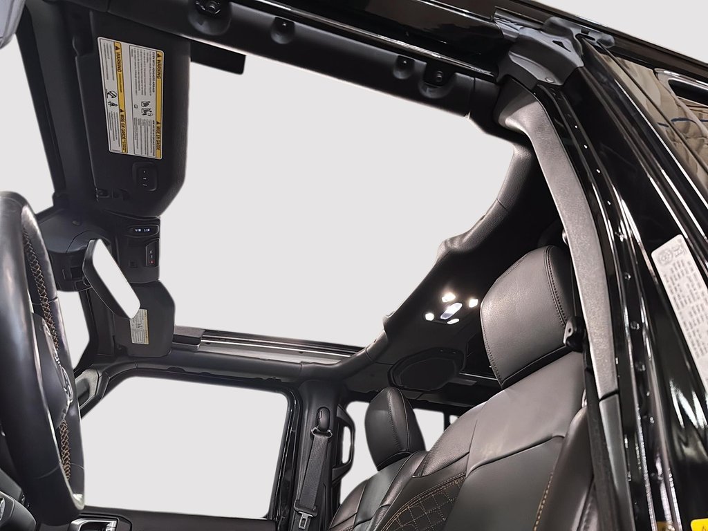 2023 Jeep Wrangler 4xe High Altitude 4XE Branchable SKYVIEW in St-Jean-Sur-Richelieu, Quebec - 17 - w1024h768px