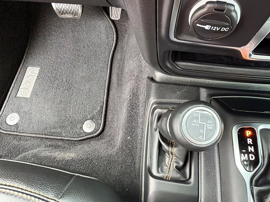 2023 Jeep Wrangler 4xe High Altitude 4XE Branchable SKYVIEW in St-Jean-Sur-Richelieu, Quebec - 16 - w1024h768px