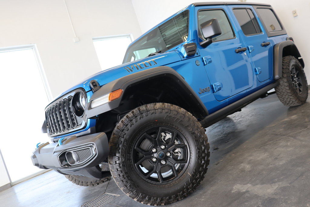 Wrangler 4xe WILLYS 2024 à Sherbrooke, Québec - 2 - w1024h768px