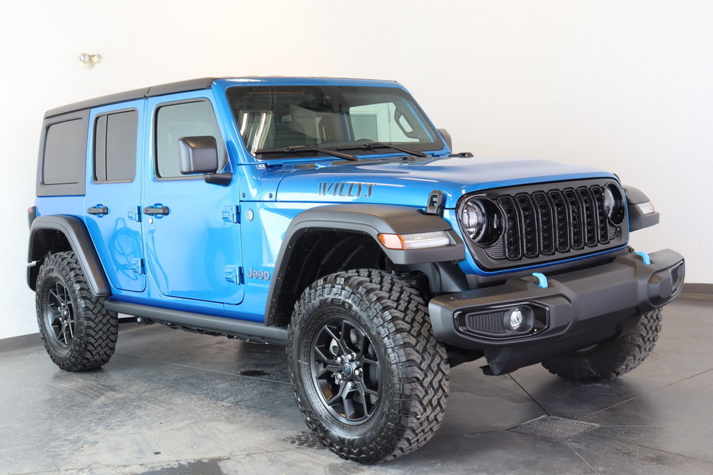 Wrangler 4xe WILLYS 2024 à Sherbrooke, Québec - 4 - w1024h768px