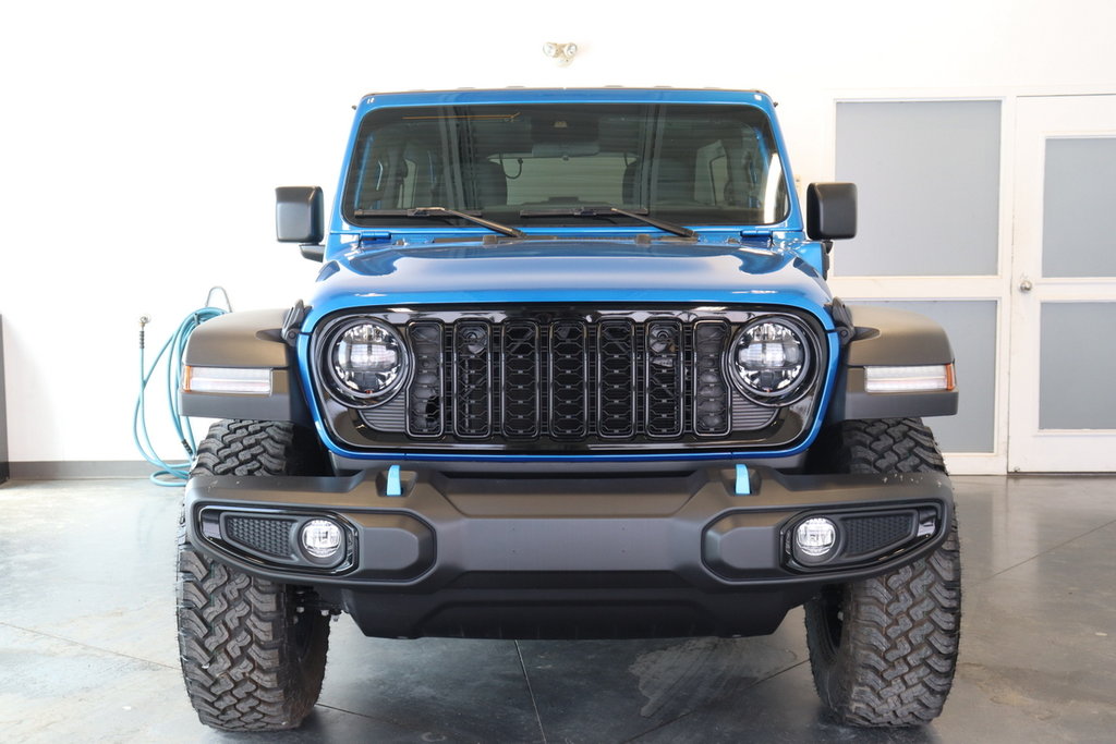 Wrangler 4xe WILLYS 2024 à Sherbrooke, Québec - 3 - w1024h768px