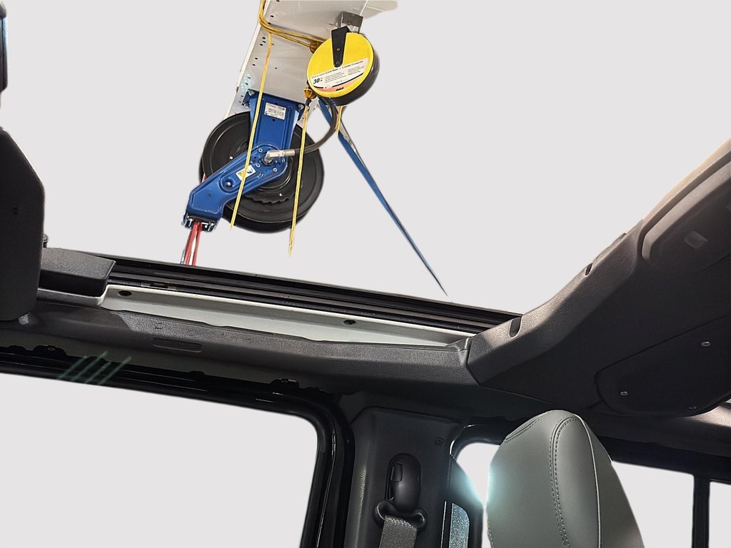 2024 Jeep Wrangler 4xe HIGH ALTITUDE 4XE // SKY ONE-TOUCH // CUIR in St-Jean-Sur-Richelieu, Quebec - 18 - w1024h768px