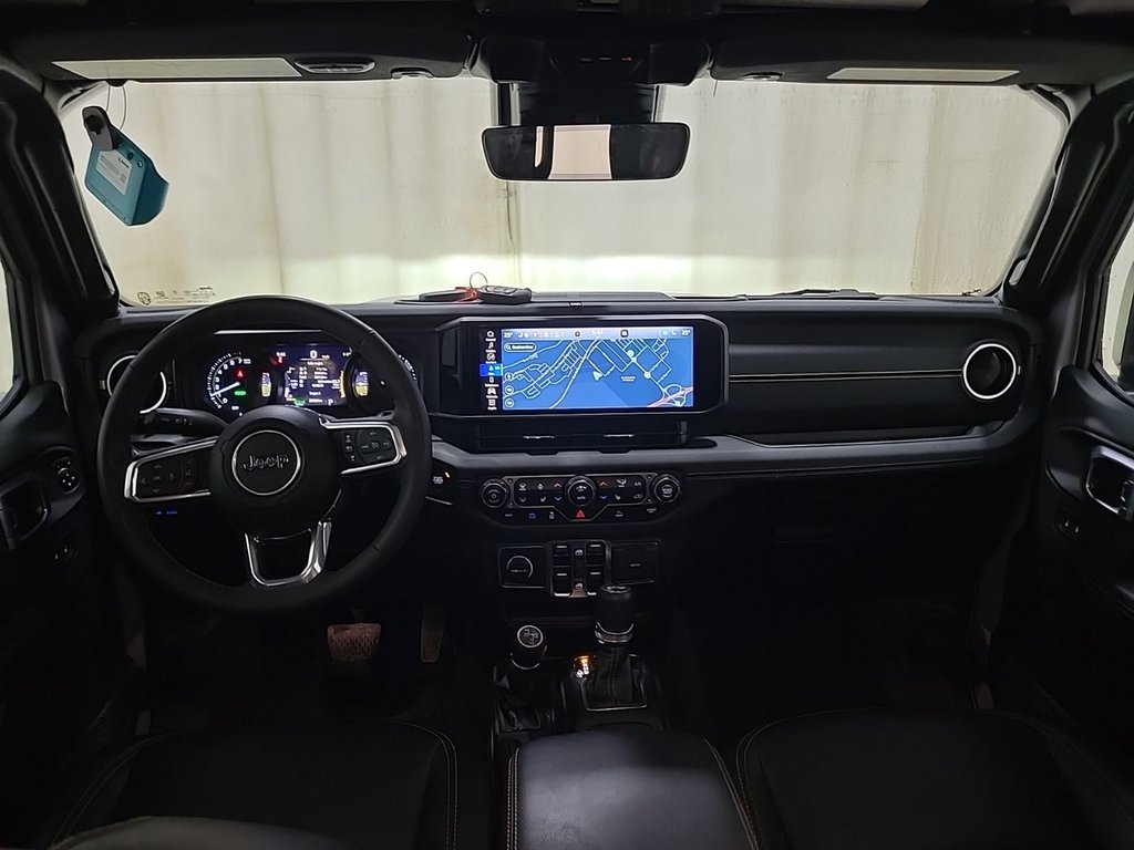 2024 Jeep Wrangler 4xe SAHARA 4XE // NAVIGATION // CUIR in St-Jean-Sur-Richelieu, Quebec - 4 - w1024h768px