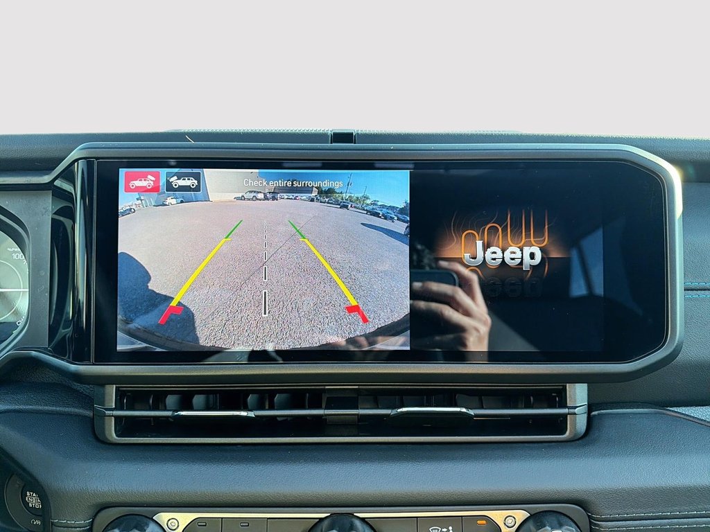 2024 Jeep Wrangler 4xe HIGH ALTITUDE 4XE // SKY ONE-TOUCH // CUIR in St-Jean-Sur-Richelieu, Quebec - 18 - w1024h768px
