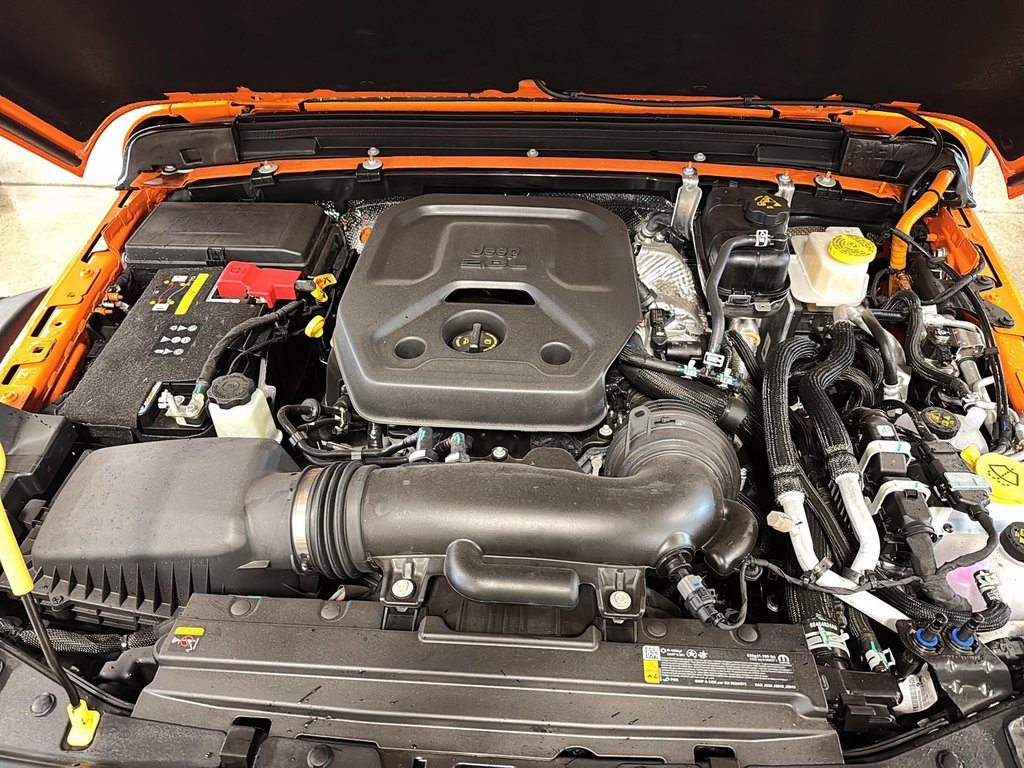 2025 Jeep Wrangler 4XE WILLYS in Sherbrooke, Quebec - 8 - w1024h768px