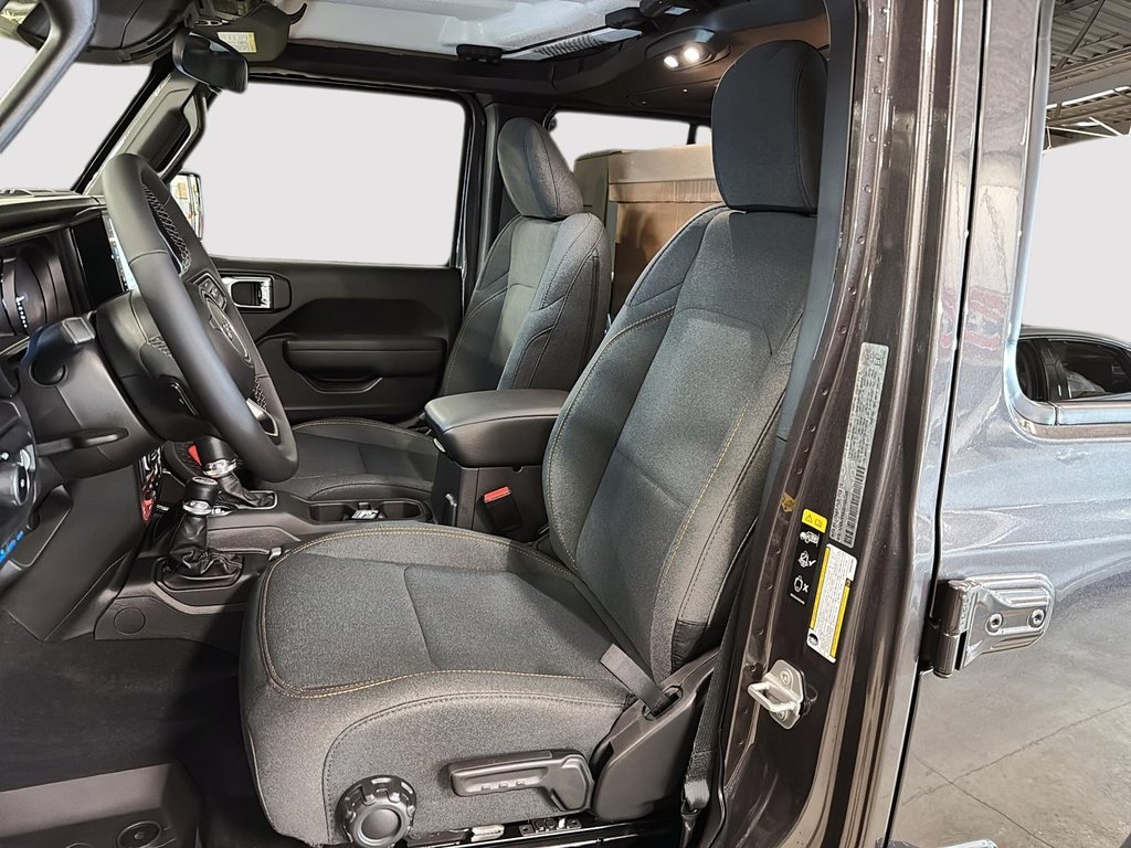 2025 Jeep Wrangler 4xe WILLYS in Sherbrooke, Quebec - 8 - w1024h768px