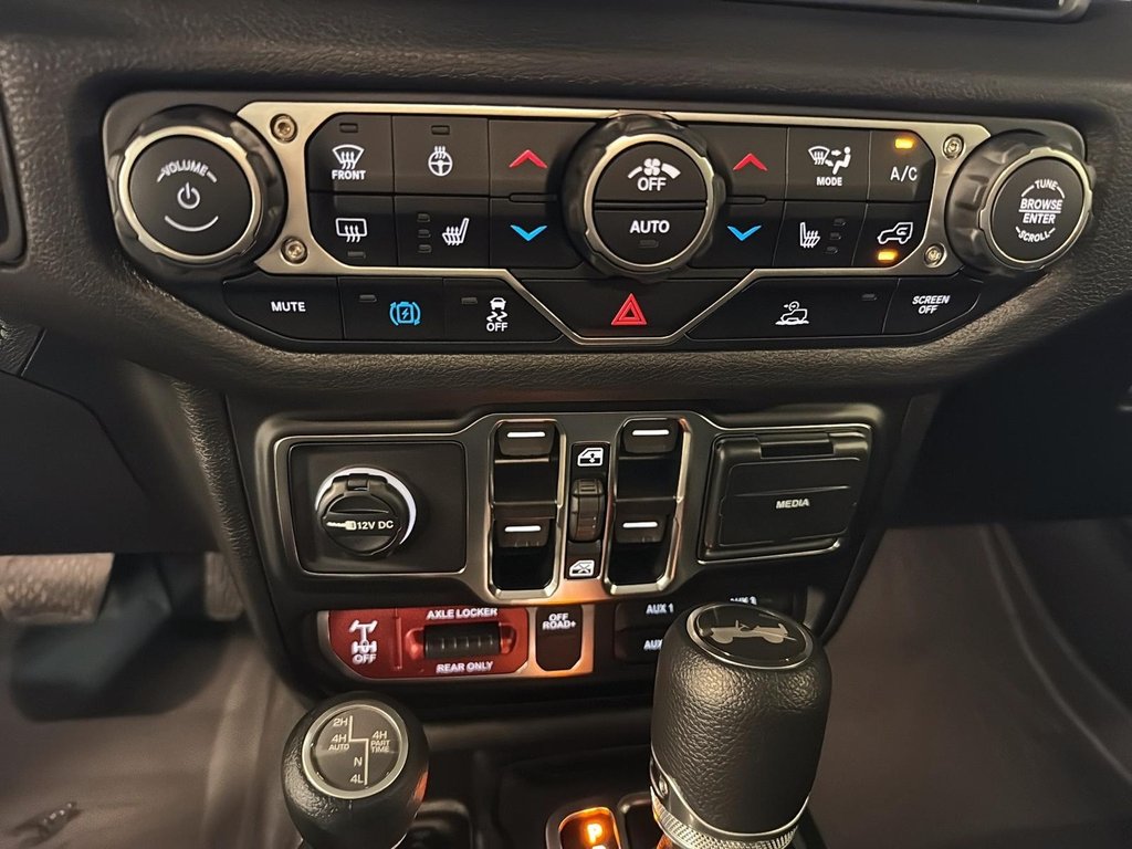 2025 Jeep Wrangler 4xe WILLYS in Sherbrooke, Quebec - 13 - w1024h768px