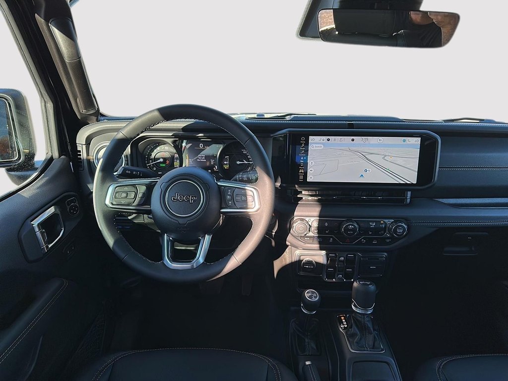 Jeep Wrangler 4XE SAHARA 2025 à St-Jean-Sur-Richelieu, Québec - 13 - w1024h768px