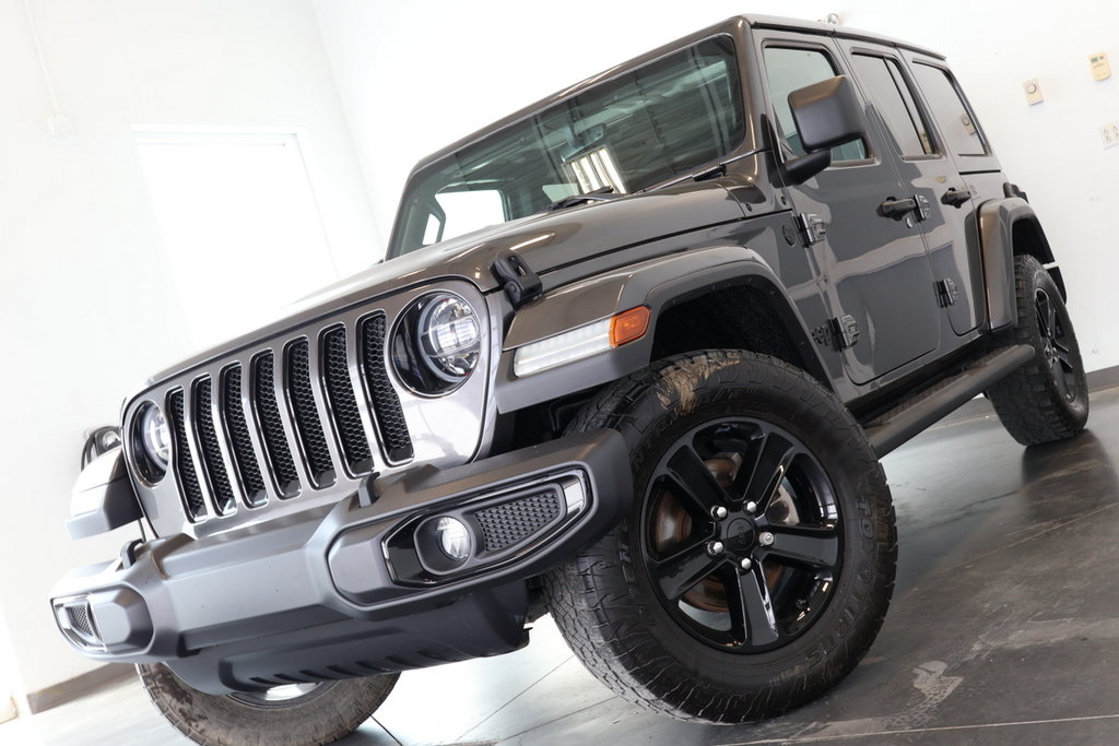 Wrangler Unlimited 3.6L V6 Sahara Altitude 2021 à St-Jean-Sur-Richelieu, Québec - 2 - w1024h768px